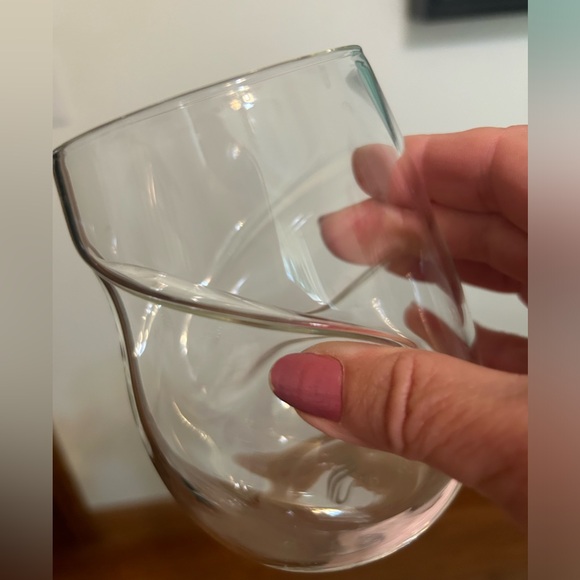 Dragon wave wine glasses, new in box - Picture 2 of 5